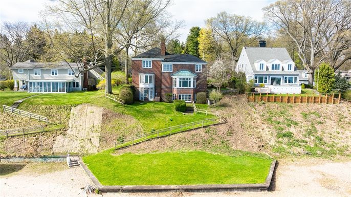 Backyard, Exterior, Facade, Brick Facade, French Provincial