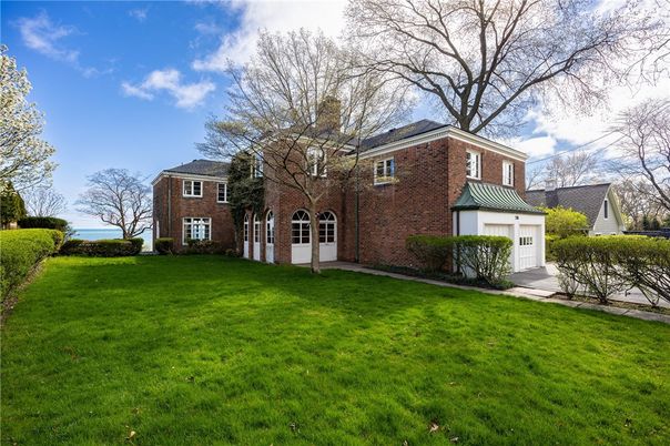 Attached, Backyard, Exterior, Facade, Brick Facade, Georgian