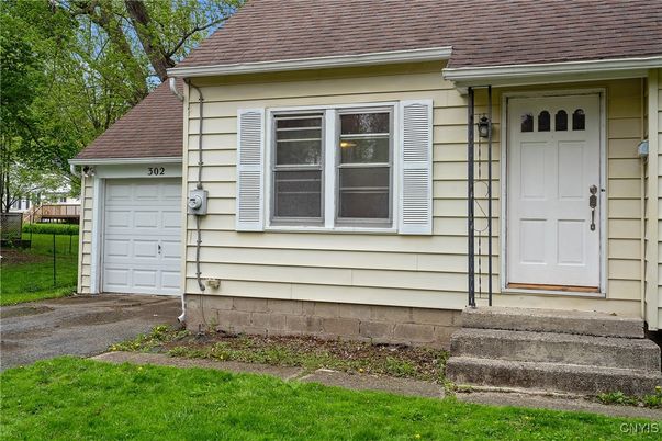 Detached Garage, Exterior