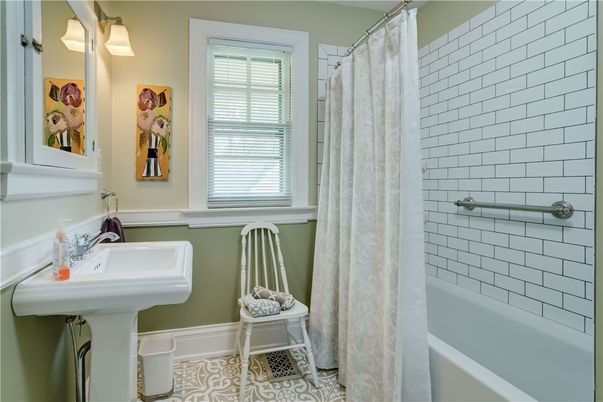 Bathroom, Interior