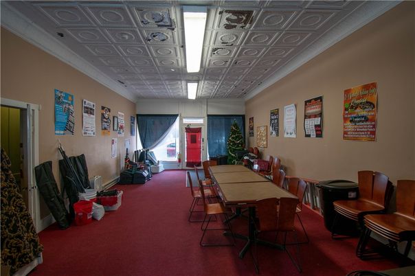 Dining room, Interior, Recessed Lighting