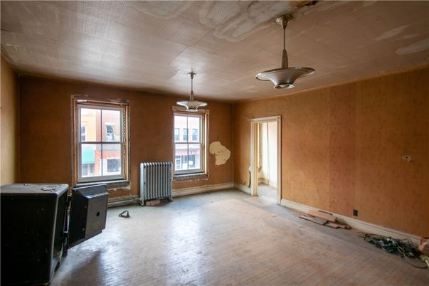 Empty room, Interior, Pendant Lights, Wood Texture Flooring
