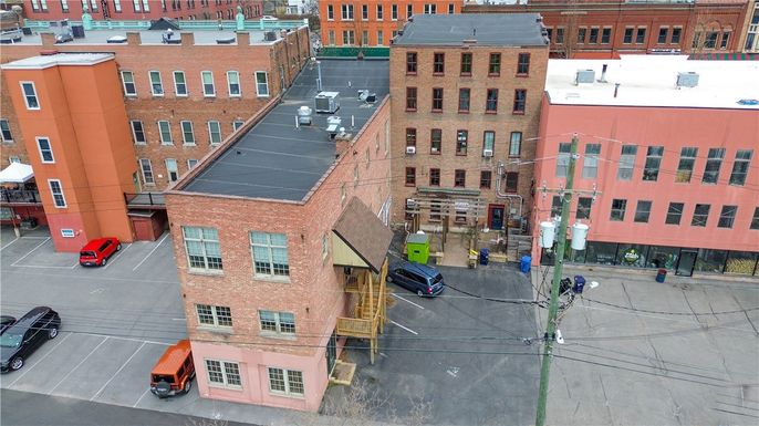 Exterior, Drone