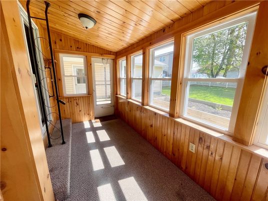 Empty room, Interior, Wooden Ceilings, Wooden Walls