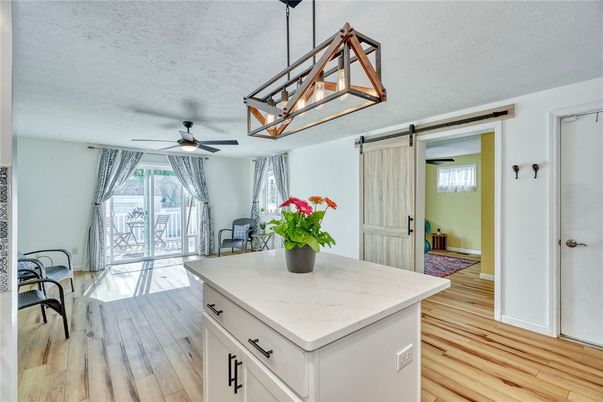 Interior, Pendant Lights, Wood Texture Flooring