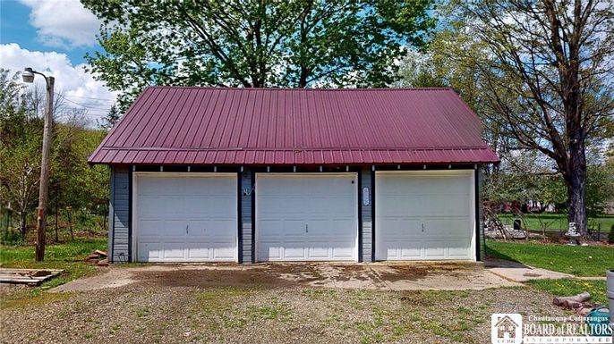 Detached Garage, Exterior