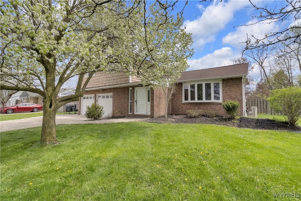 Attached, Exterior, Facade, Brick Facade, Ranch