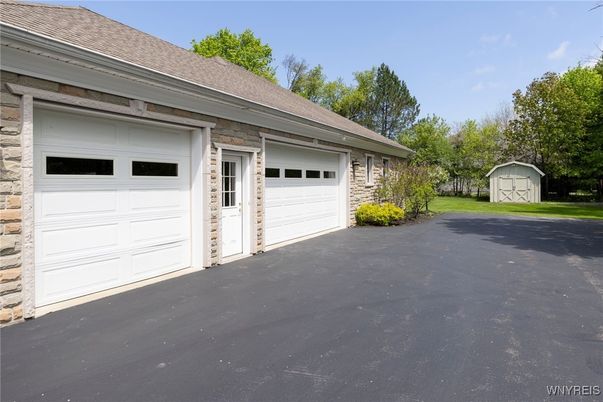 Detached Garage, Exterior