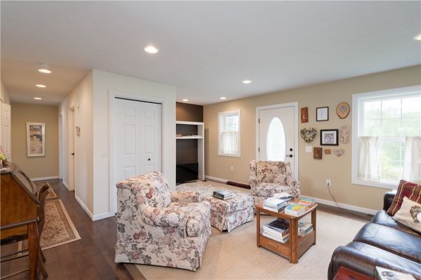 Interior, Living room, Recessed Lighting, Wood Texture Flooring