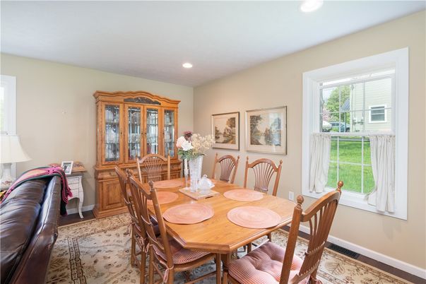 Dining room, Interior, Recessed Lighting