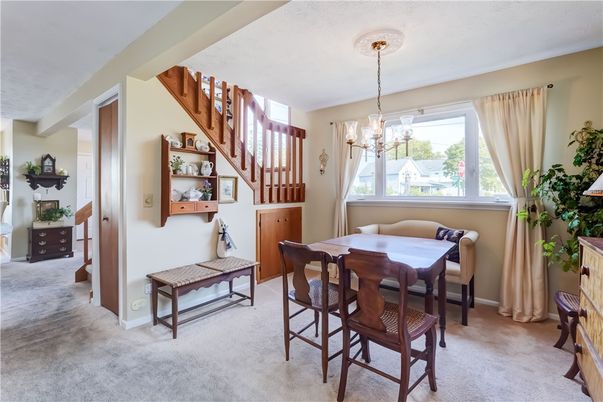 Chandelier, Dining room, Interior