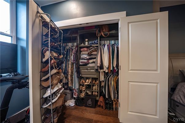 Interior, Walk-in Closets, Wood Texture Flooring