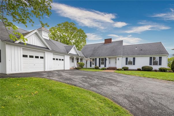 Attached, Exterior, Facade, Cape Cod