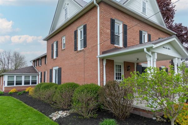 Exterior, Facade, Brick Facade, American Foursquare