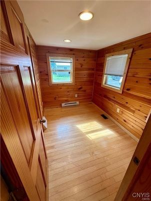 Empty room, Interior, Recessed Lighting, Wood Texture Flooring, Wooden Walls
