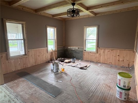 Empty room, Interior, Wooden Beams, Wood Texture Flooring