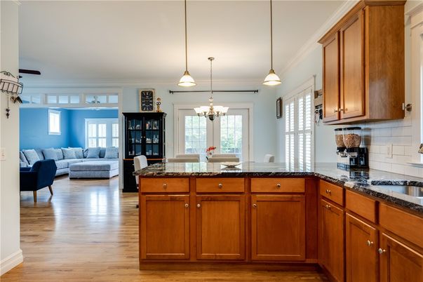 Interior, Kitchen, Living room, Pendant Lights, Wood Texture Flooring