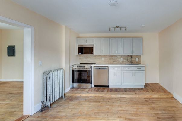 Interior, Kitchen, Stainless Steel Appliances, Wood Texture Flooring