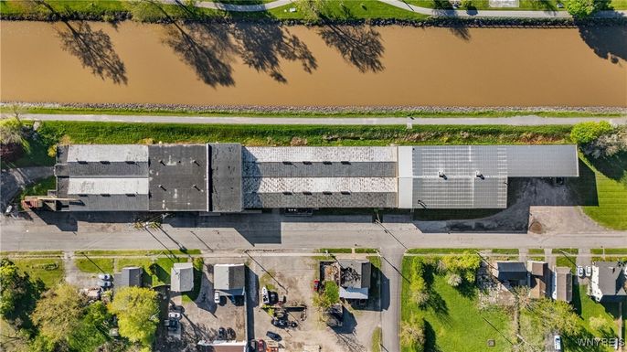 Exterior, Drone