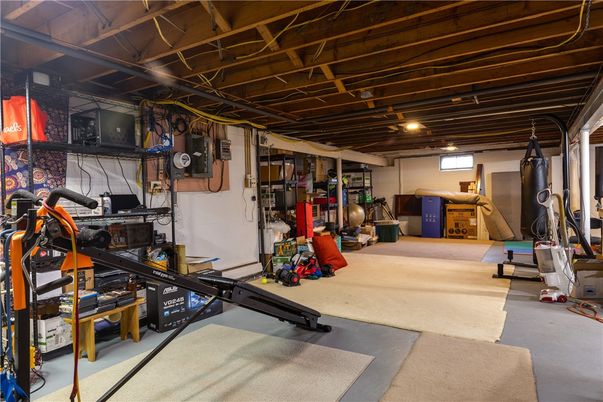 Fitness Equipment, Interior, Wooden Beams