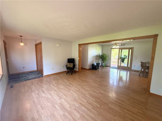 Empty room, Interior, Pendant Lights, Wood Texture Flooring