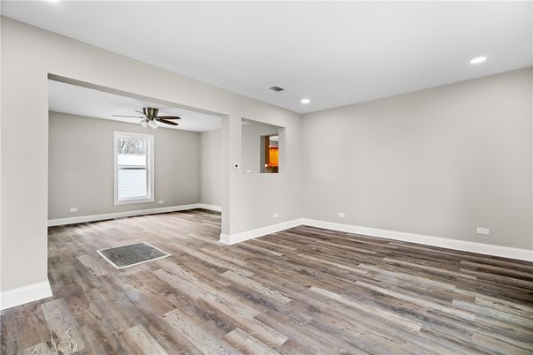 Empty room, Interior, Recessed Lighting, Wood Texture Flooring