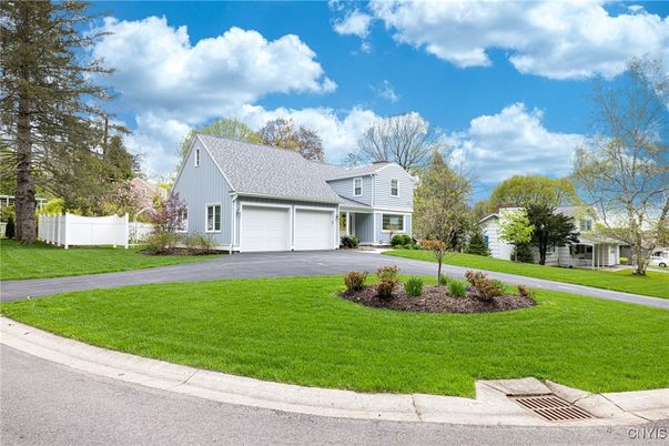 Attached, Exterior, Facade, Farmhouse