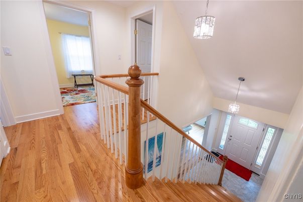 Interior, Pendant Lights, Wood Texture Flooring