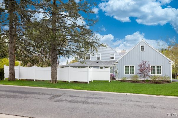 Attached, Exterior, Facade, Farmhouse