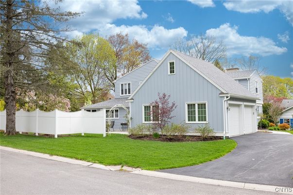 Attached, Exterior, Facade, Farmhouse