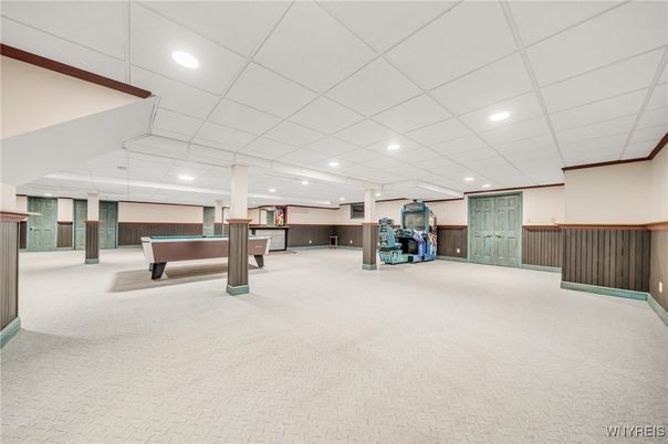 Game Room, Interior, Recessed Lighting