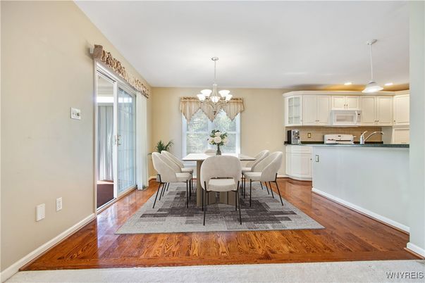 Chandelier, Dining room, Interior, Kitchen, Pendant Lights, Recessed Lighting, Wood Texture Flooring
