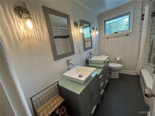 Bathroom, Dual Sink Vanities, Interior