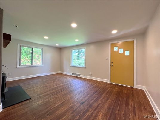 Interior, Recessed Lighting, Wood Texture Flooring