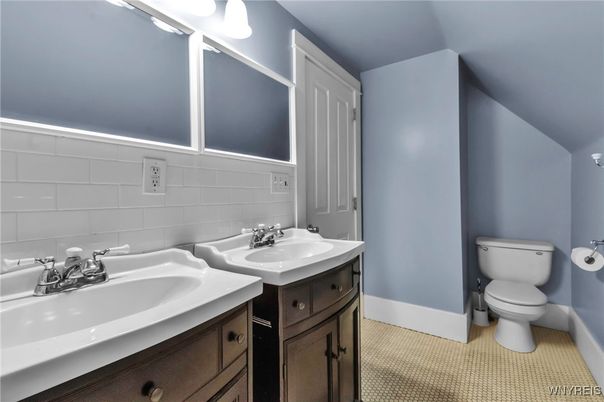 Bathroom, Dual Sink Vanities, Interior