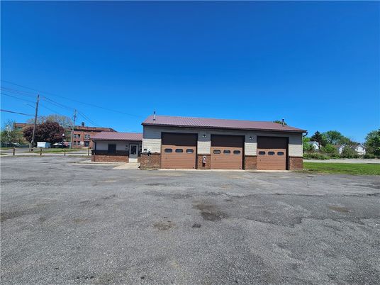 Backyard, Detached Garage, Exterior
