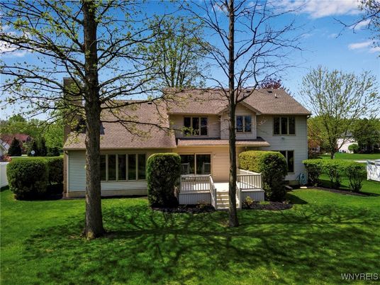 Backyard, Exterior, Facade, Raised Ranch