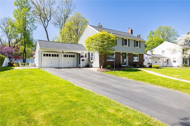 Attached, Exterior, Facade, Brick Facade, Cape Cod