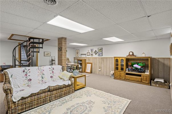 Fitness Equipment, Interior, Living room, Recessed Lighting