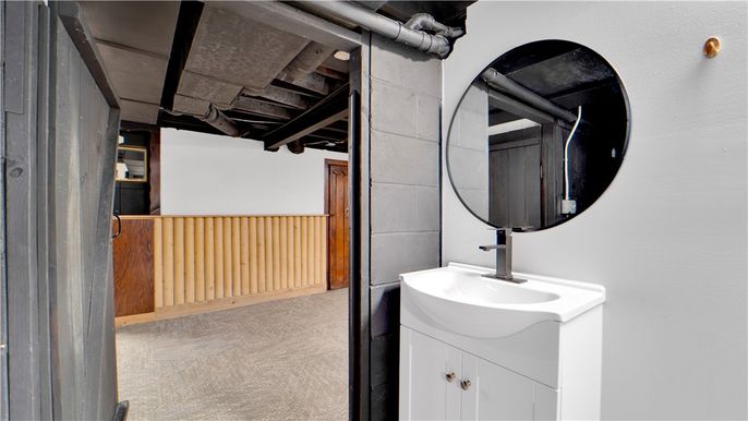 Bathroom, Interior
