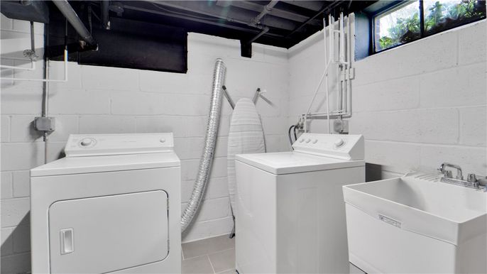 Interior, Washer
