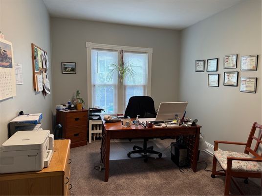 Home Office, Interior