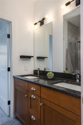 Bathroom, Dual Sink Vanities, Interior