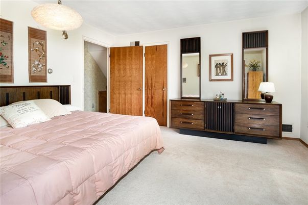 Bedroom, Interior, Pendant Lights