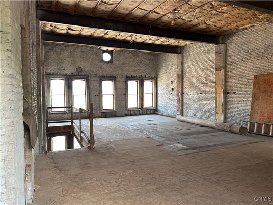 Empty room, Interior, Stone Walls, Wooden Beams