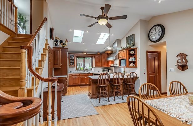 Dining room, Interior, Kitchen, Recessed Lighting, Wood Texture Flooring