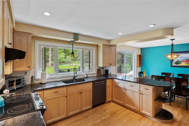 Dining room, Interior, Kitchen, Pendant Lights, Recessed Lighting, Wood Texture Flooring