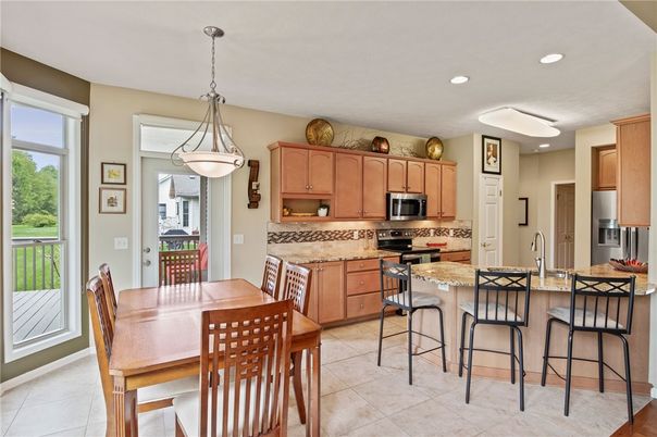 Dining room, Interior, Kitchen, Pendant Lights, Recessed Lighting, Stainless Steel Appliances