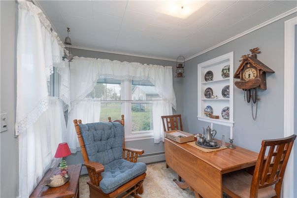 Home Office, Interior