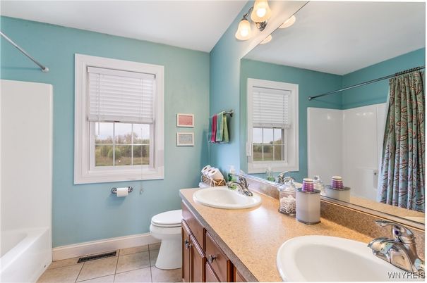 Bathroom, Dual Sink Vanities, Interior